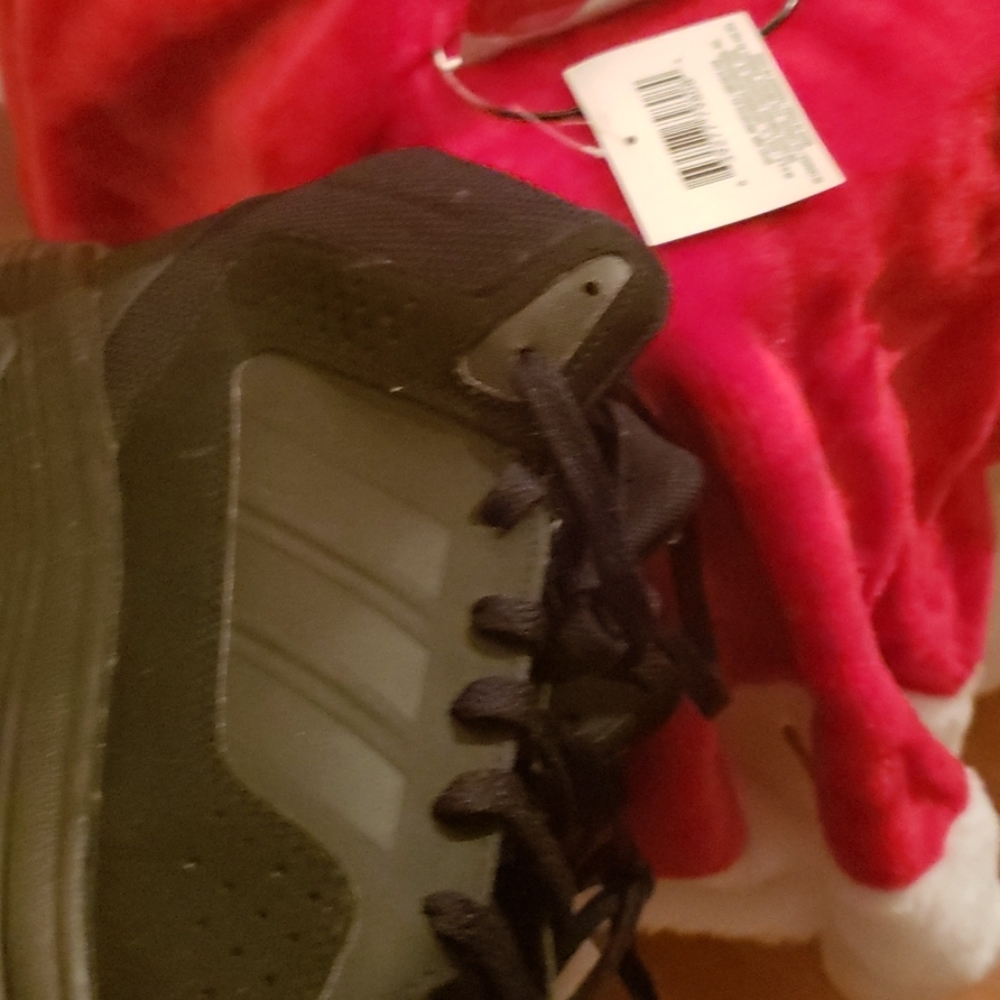 Adidas - Picture 4 of 5